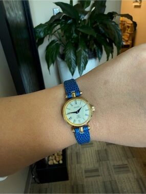 Gucci Blue Lizard Leather Watch with sherry line gold face 10mm